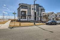 Building Photo - Rooftop Deck