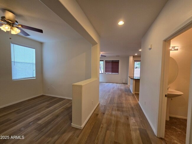 Building Photo - 3538 E Carla Vista Dr