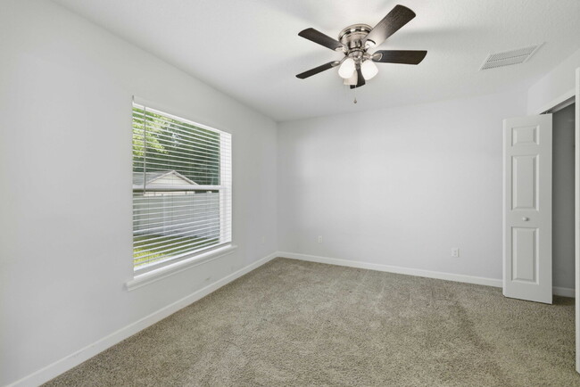 Building Photo - 3BR Summerfield Rental | Granite Kitchen | Covered Porch | $1,800 | Available Now