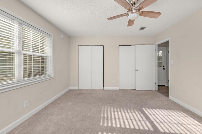 Building Photo - 4490 FL-87