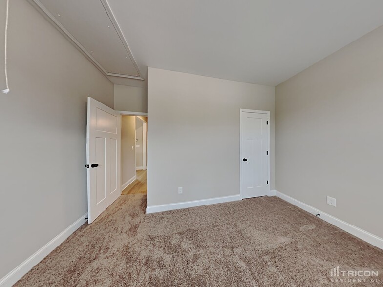 Building Photo - 317 Arbor Cir