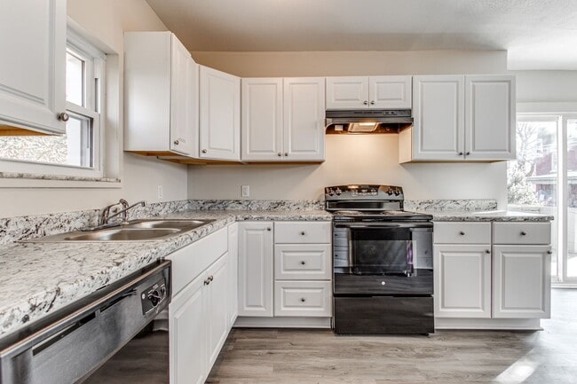 Building Photo - 2 bedroom home in Garfield for Rent!
