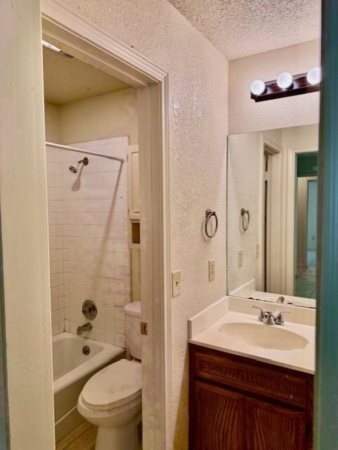 Building Photo - 1406 Summer Creek Dr