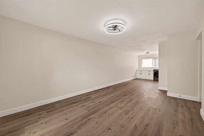 Building Photo - 7714 Renwick Dr