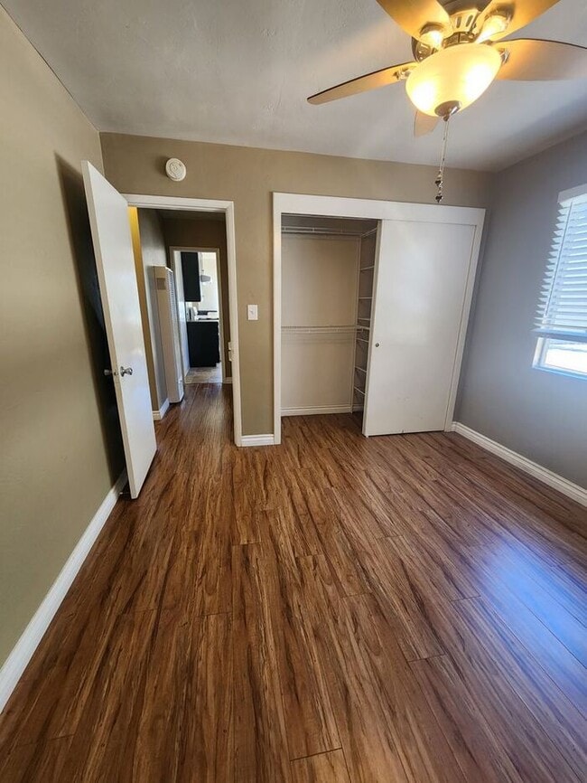 Building Photo - Spacious 2BR Duplex For Rent. Close to Sail Bay and only 6 Blocks to the Beach