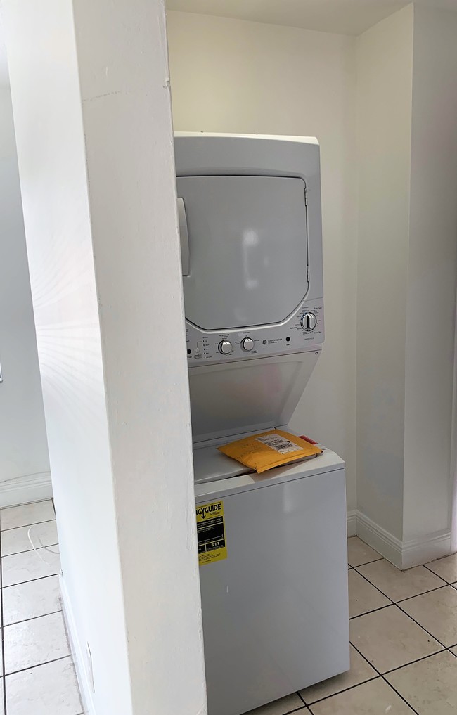 Building Photo - 1916 SW 11th St