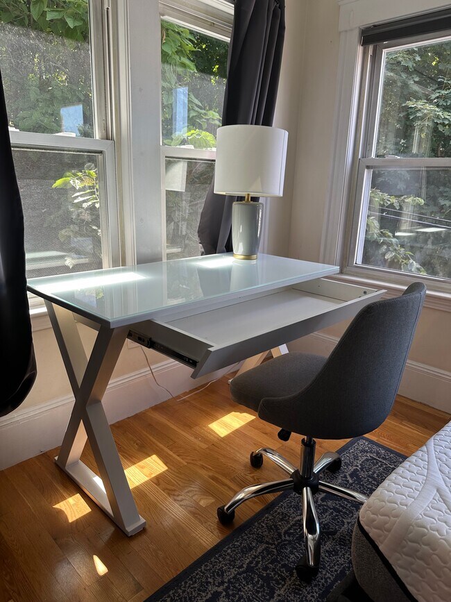 Building Photo - 35 Dickinson Rd