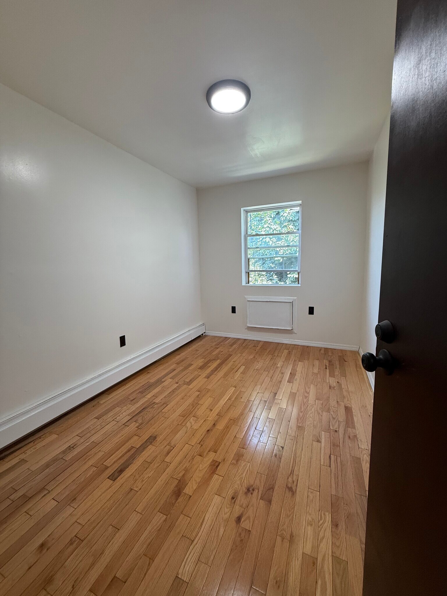 Building Photo - 13 Schaefer St