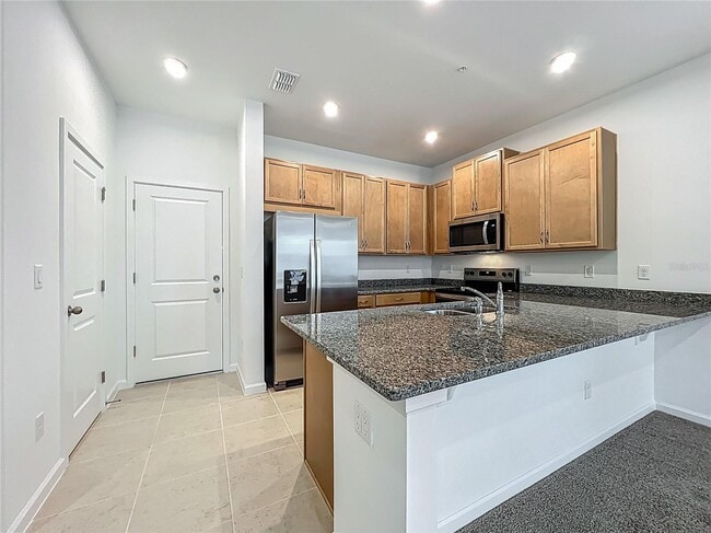 Building Photo - 9824 Walkway Dr