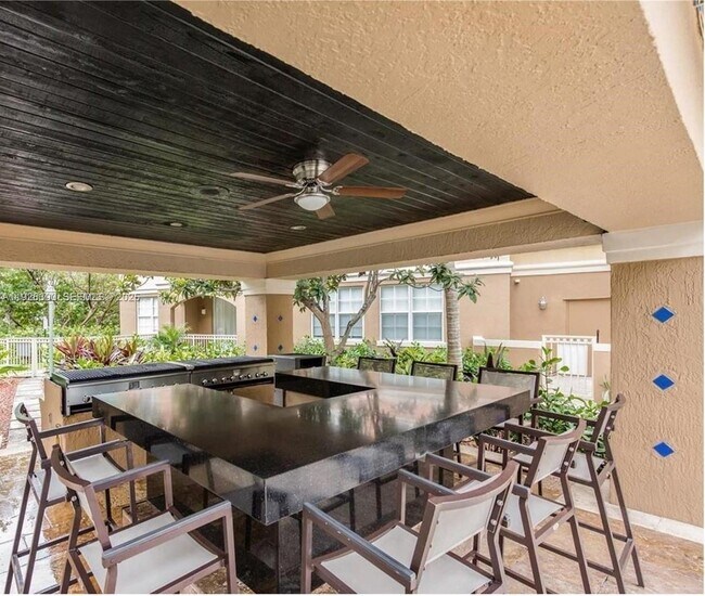 Building Photo - 19655 E Country Club Dr