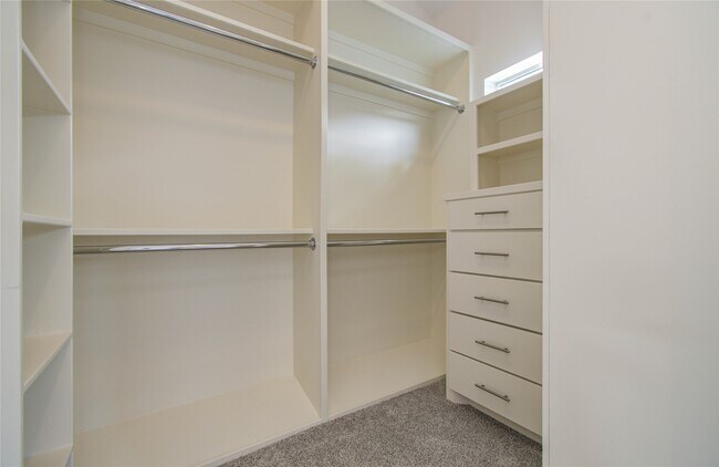 Building Photo - 4311 Marina St