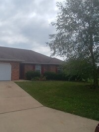 Building Photo - North Ozark