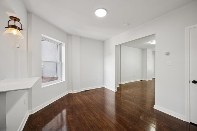 Building Photo - 5318 Kershaw St