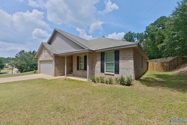 Building Photo - 112 Live Oak Dr