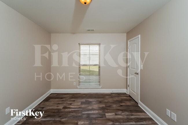 Building Photo - 170 Horton Dr