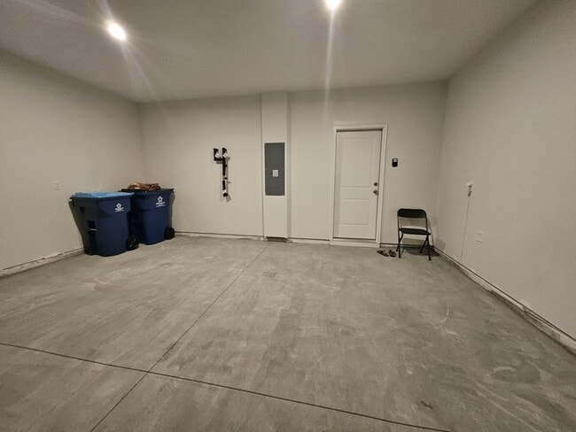 Building Photo - 1290 Jordan Brook Dr