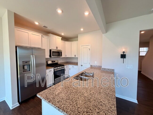 Building Photo - 1074 Cornelia St