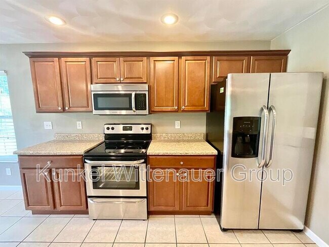 Building Photo - 48 Oak Pointe Cir