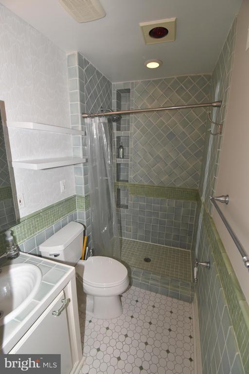 Building Photo - 1342 Chetworth Ct