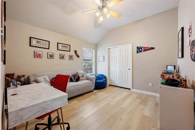Building Photo - 601 Pebblestone Walk Dr