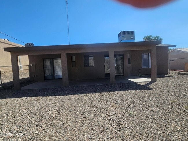 Building Photo - 3633 Desert Garden Dr