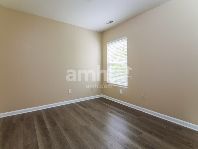 Building Photo - 1125 Rutledge Landing Dr
