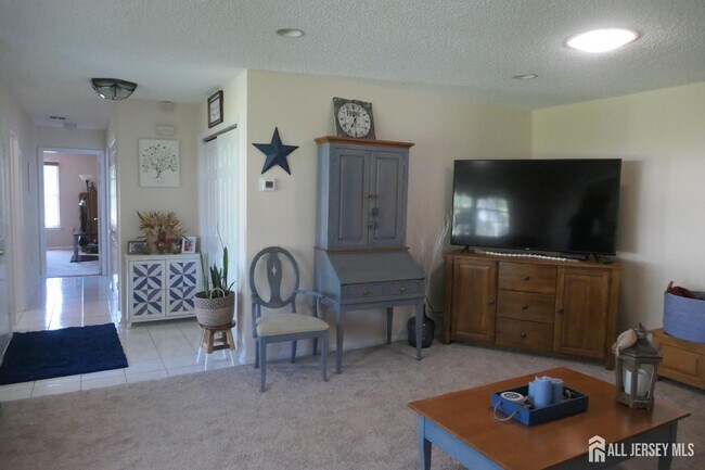 Building Photo - 110 Waterside Blvd