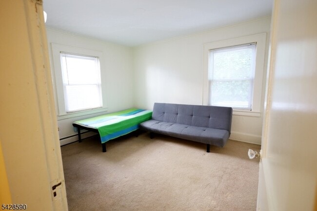 Building Photo - 15 Edgar St