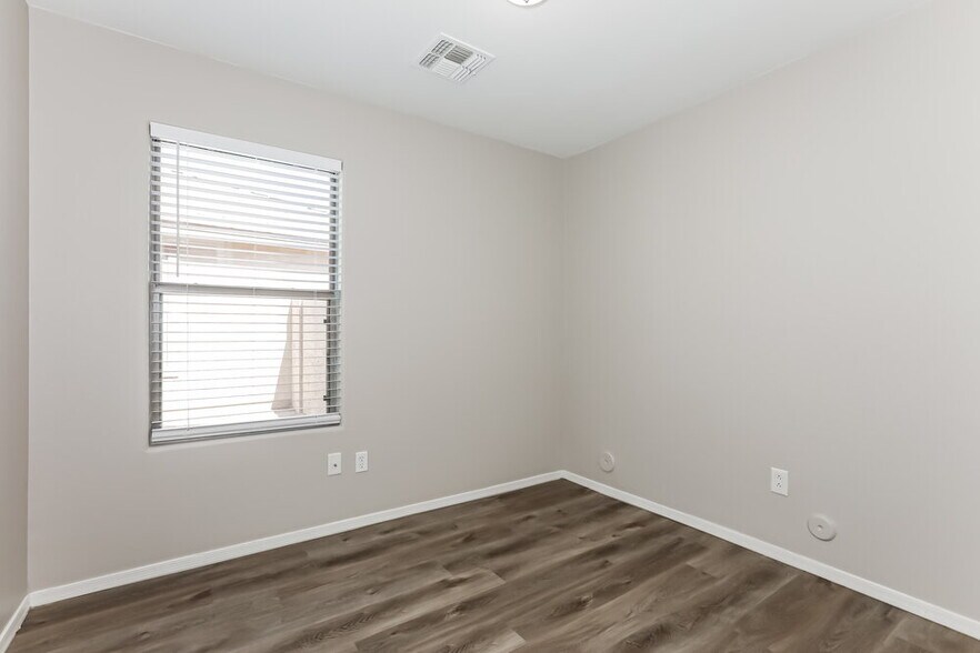 Building Photo - 21870 E Gold Canyon Dr