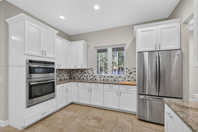 Building Photo - 18369 Mellen Ln