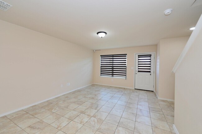 Building Photo - 5609 Montevista Dr