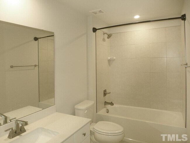 Building Photo - 137 Callowhill Ln
