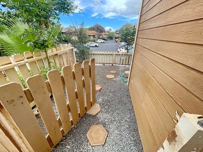 Building Photo - Ground Floor Kihei Villages Unit - Fenced ...