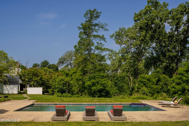 Building Photo - 243 Morton Rd