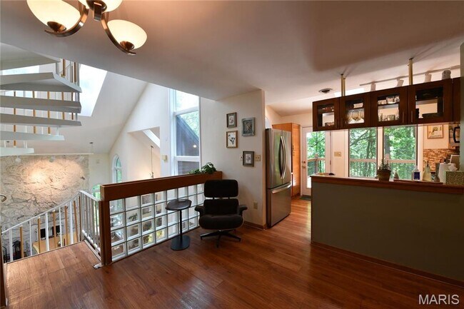 Building Photo - 903 Strecker Rd