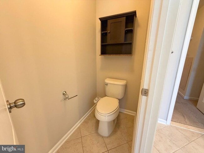 Building Photo - 1607 Sun High Terrace