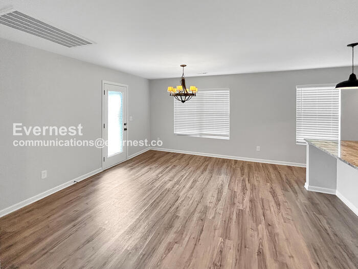 Building Photo - 322 Fenrose Dr