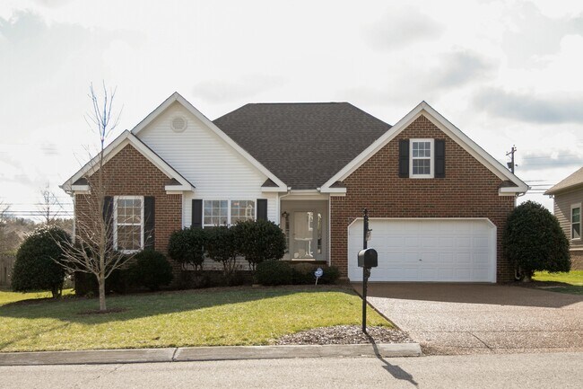 Primary Photo - 1105 McDonough Cir
