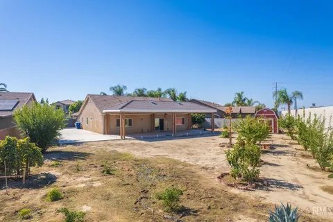 Building Photo - 11100 Vista Fuego Dr
