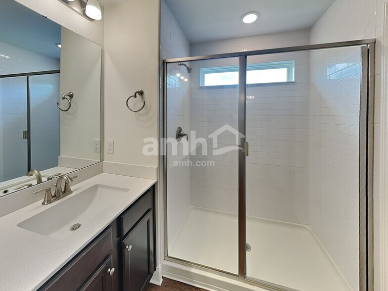 Building Photo - 4455 Reisswood Loop