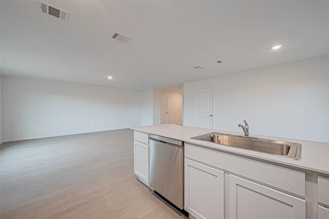 Building Photo - 719-719 Falling Cave Dr