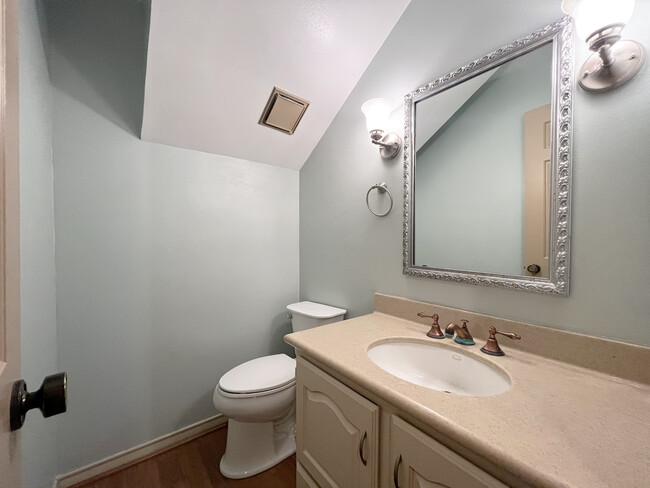 Half bathroom, (downstairs) - 2914 Broadmoor Dr