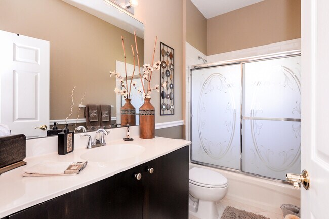 Building Photo - 329 NW Treeline Trce