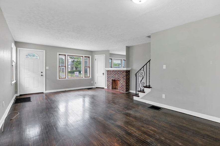 Building Photo - 3086 Sullivant Ave