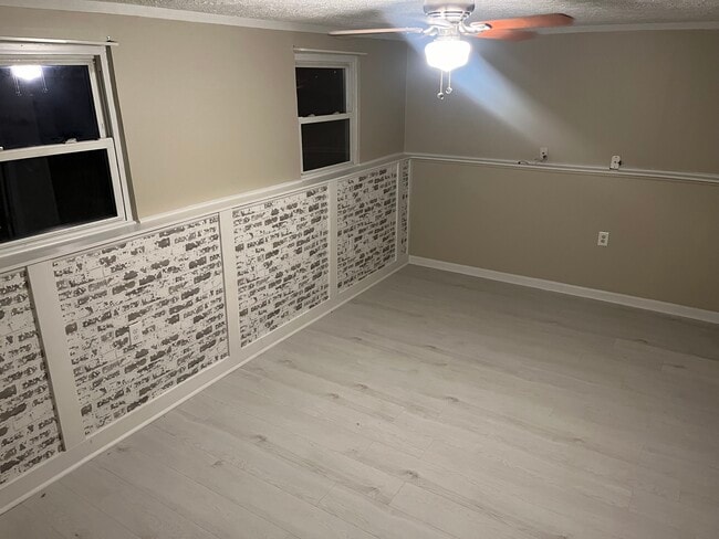 Building Photo - 18 Bluffside Dr