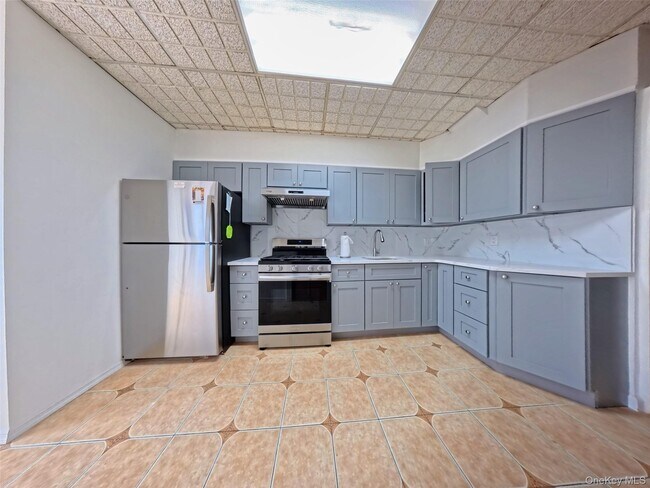 Building Photo - 398 Bauer Pl
