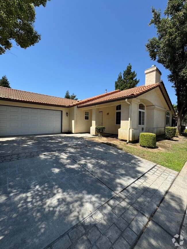 Building Photo - FOR RENT 3 Bed | 2 Bath | 1,646 sq ft – Ga...