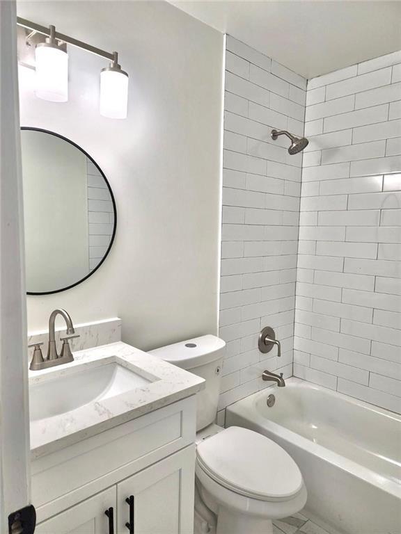 Building Photo - 118 Jade Ln