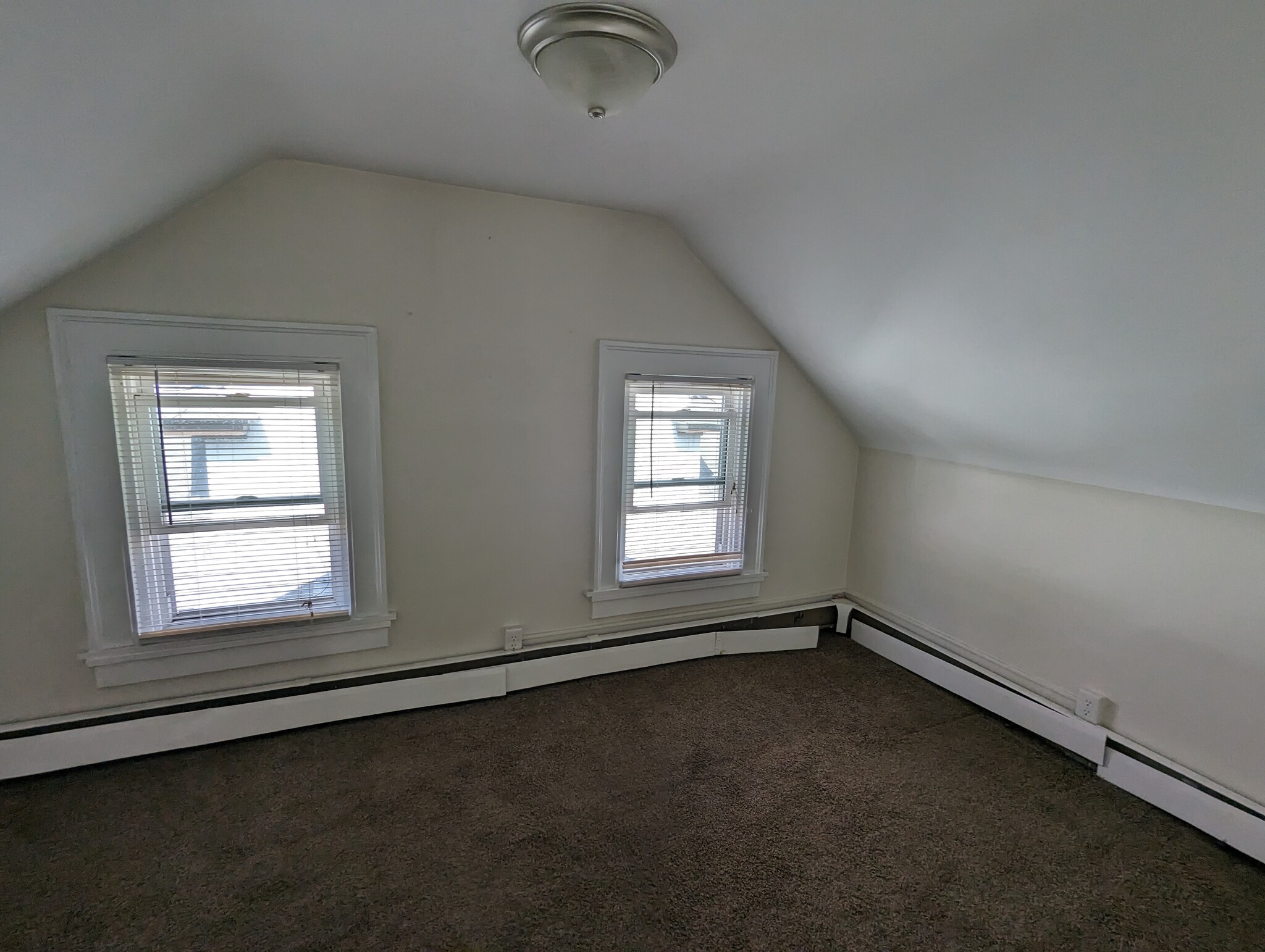 Building Photo - 608 Elmwood Ave
