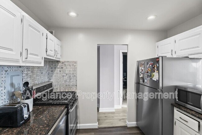 Building Photo - 5340 Holmes Run Pkwy